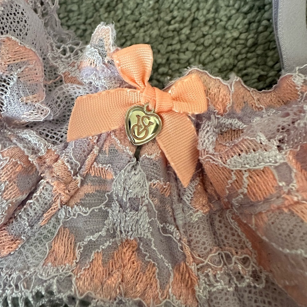Victoria’s Secret Body By Victoria Floral Sheer Underwire Bralette 34C Lingerie - Picture 3 of 7
